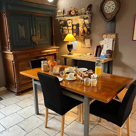 Bed & Breakfast Et Peyroutas 