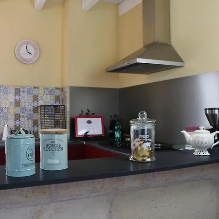 Bed & Breakfast Et Peyroutas 