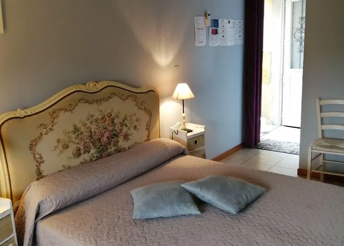 Bed & Breakfast Et Peyroutas 
