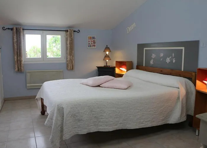 Bed & Breakfast Et Peyroutas 